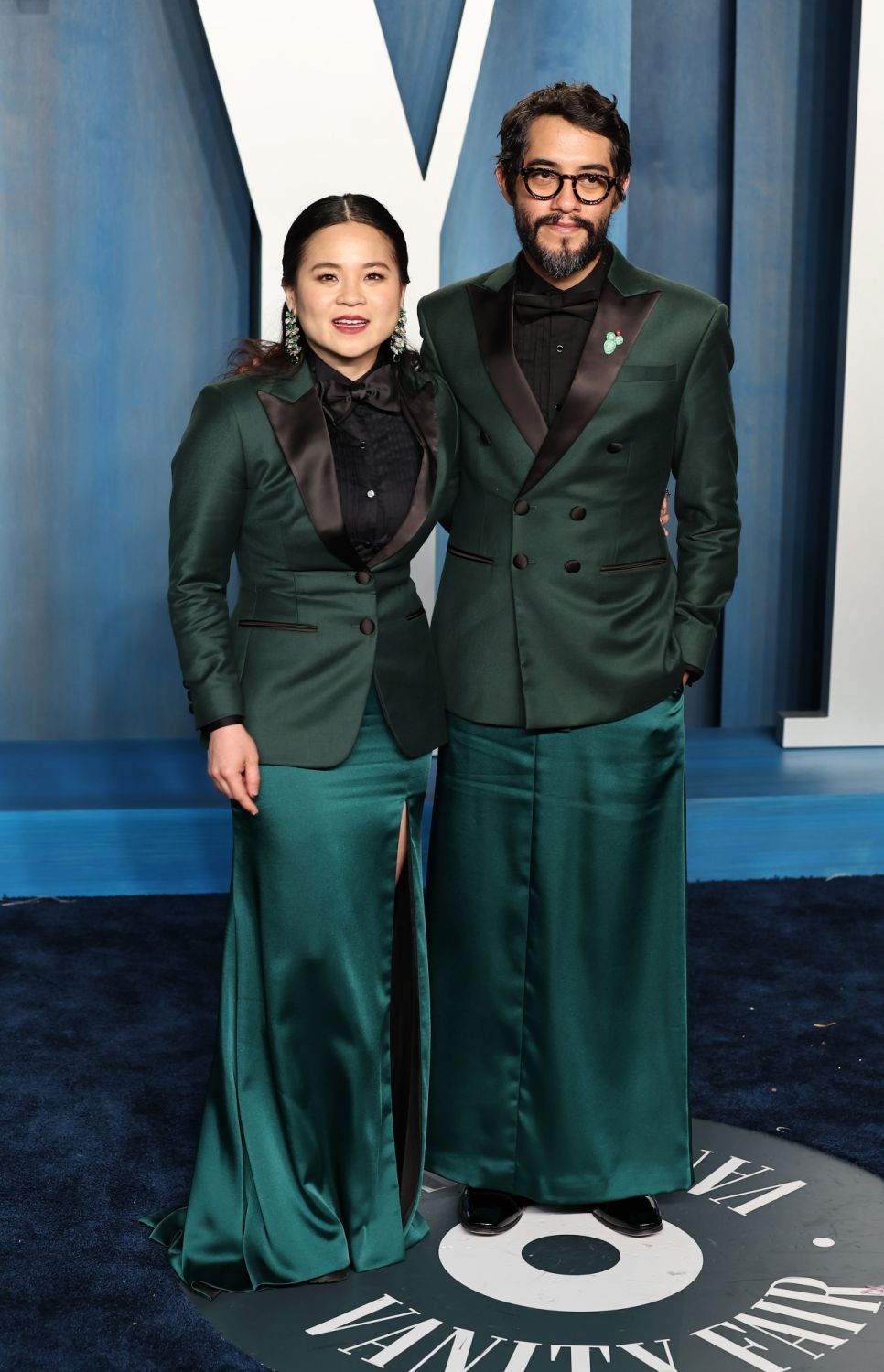 BEVERLY HILLS, CALIFORNIA - MARCH 27: (L-R) Kelly Marie Tran and guest attend the 2022 Vanity Fair Oscar Party hosted by Radhika Jones at Wallis Annenberg Center for the Performing Arts on March 27, 2022 in Beverly Hills, California. (Photo by Arturo Holmes/FilmMagic)