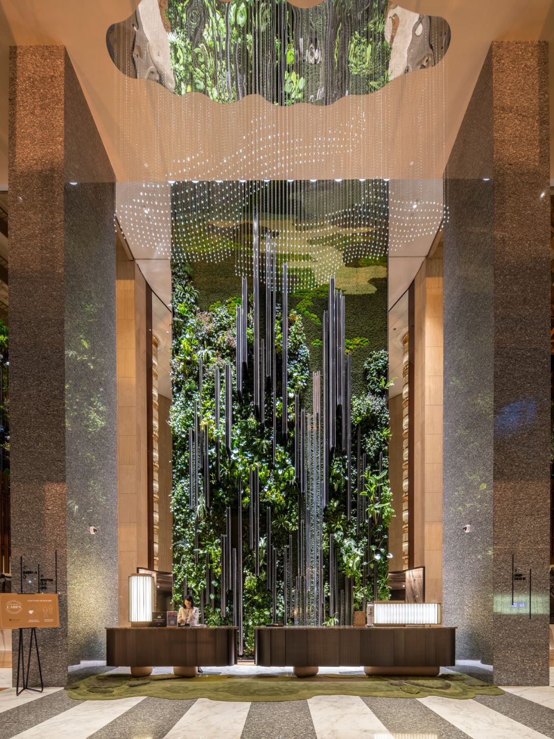 Parkroyal Collection Marina Bay was designed with a focus on sustainability