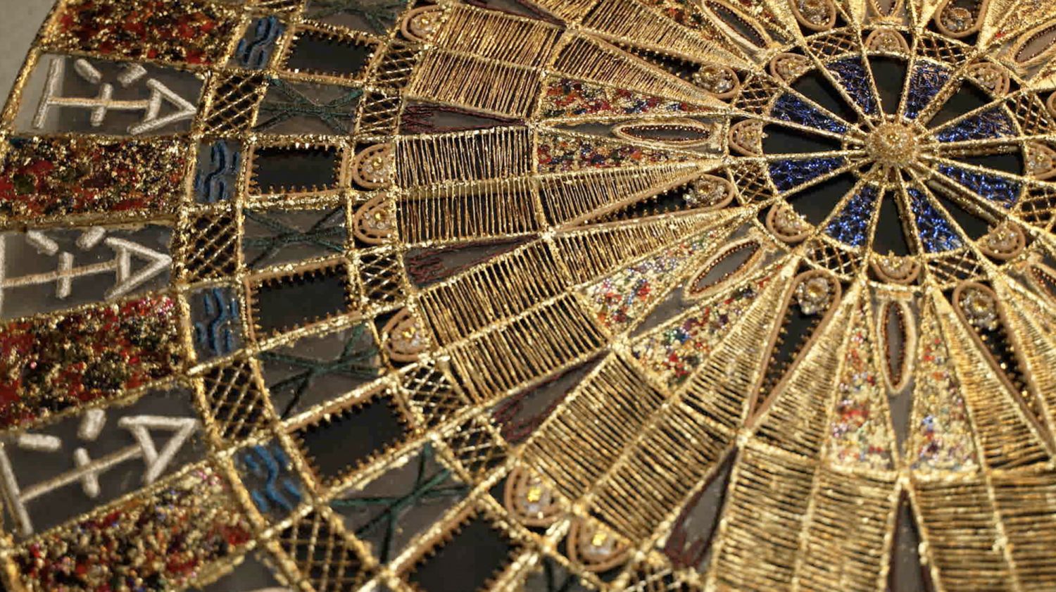 Guo Pei had used traditional Chinese embroidery techniques to create the 'aura' that floats behind Solange in the video