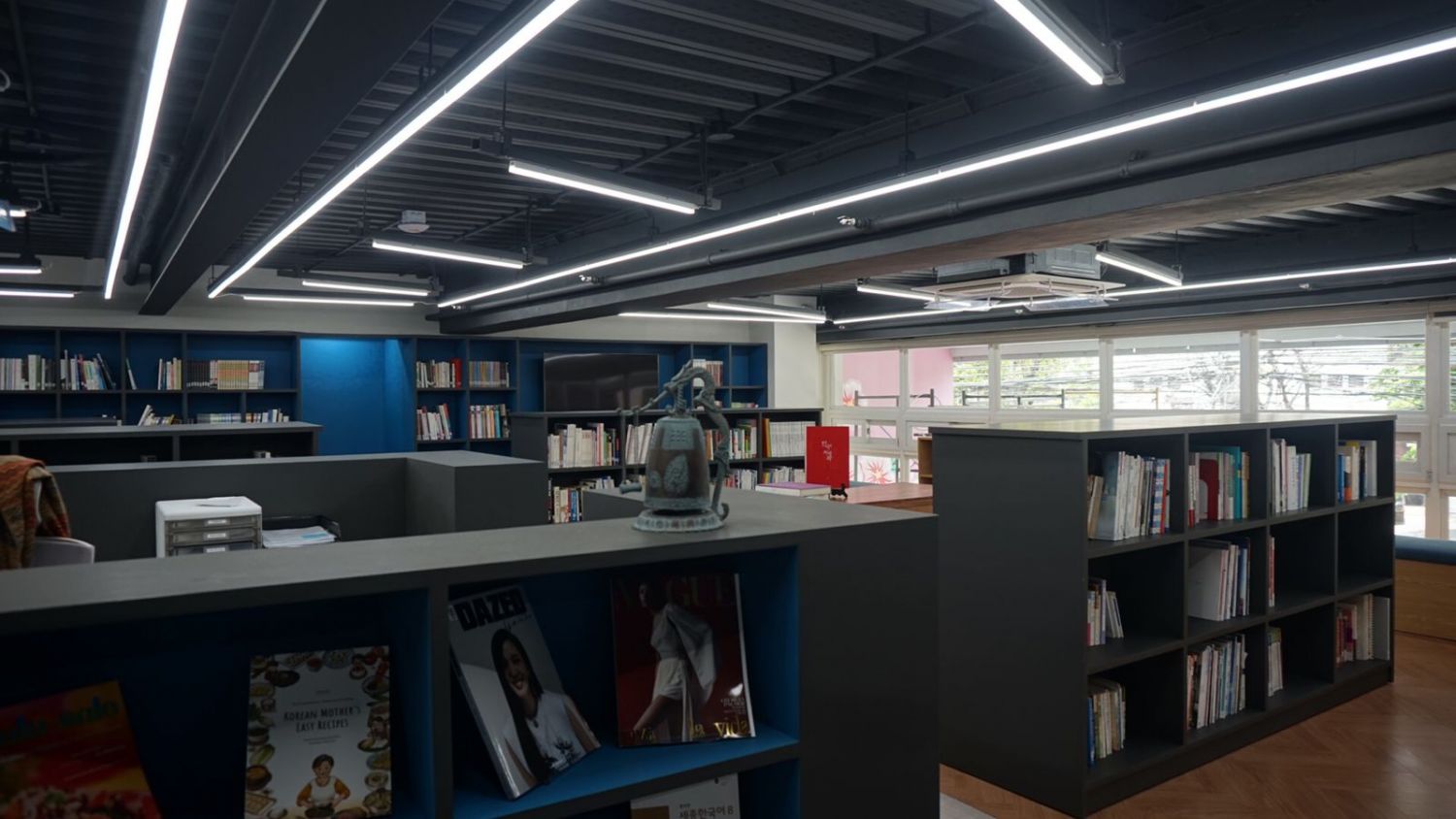 The mini library in KCC allows guests to read books that depict the rich history of Korea and watch their favourite K-Dramas (Photo: Jove Moya)