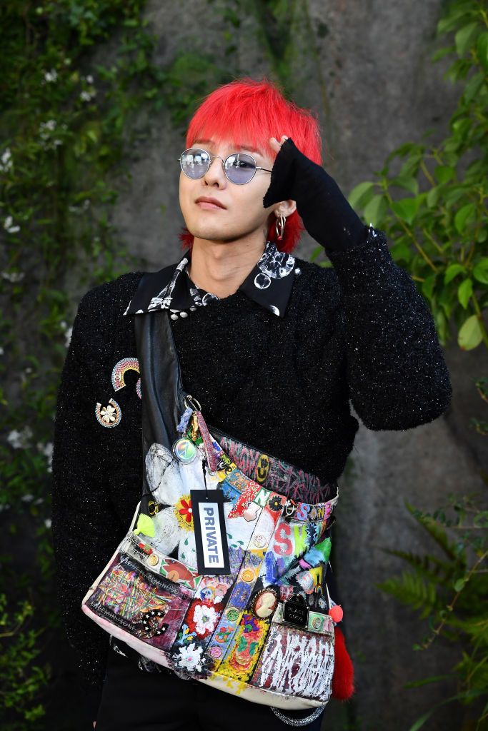 PARIS, FRANCE - OCTOBER 03: G-Dragon attends the Chanel show as part of the Paris Fashion Week Womenswear Spring/Summer 2018 on October 3, 2017 in Paris, France. (Photo by Pascal Le Segretain/Getty Images)