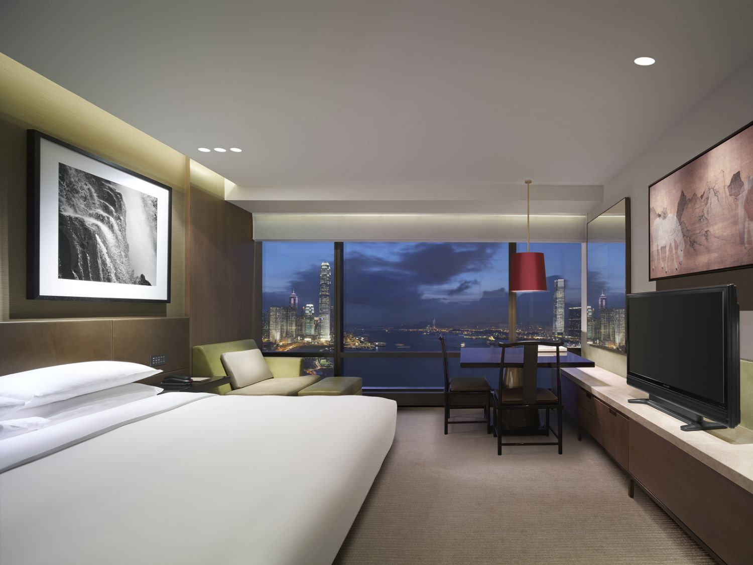 best easter staycations hong kong hotels - grand hyatt hong kong