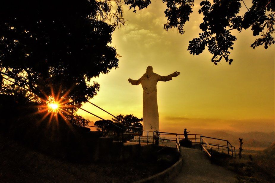 Monasterio de Tarlac (Photo: Viiewbug)