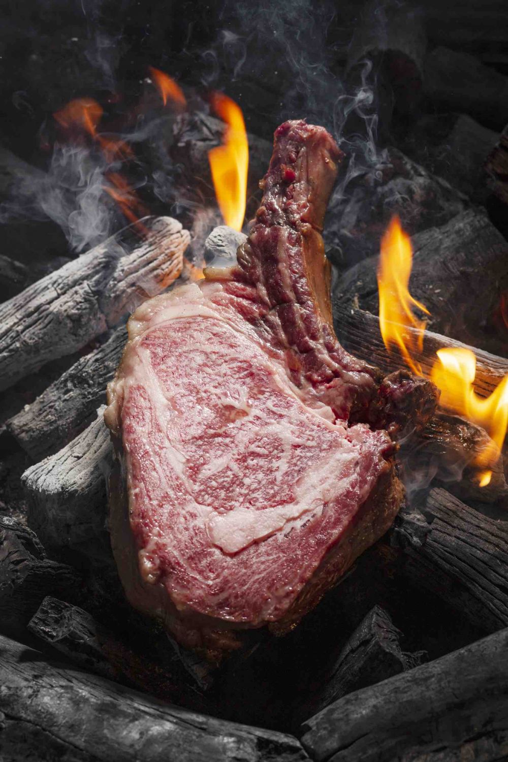 Kagoshima bone-in craft wagyu at CUT by Wolfgang Puck (Photo: Marina Bay Sands)