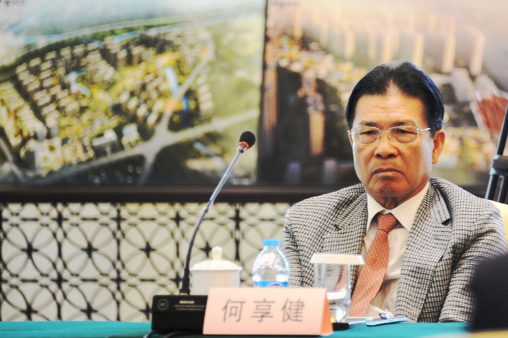 ZHENJIANG, CHINA - MAY 28: Midea Group Founder He Xiangjian attends a signing ceremony of a real estate project on May 28, 2013 in Zhenjiang, Jiangsu Province of China. (Photo by Chen Gang/VCG via Getty Images)
