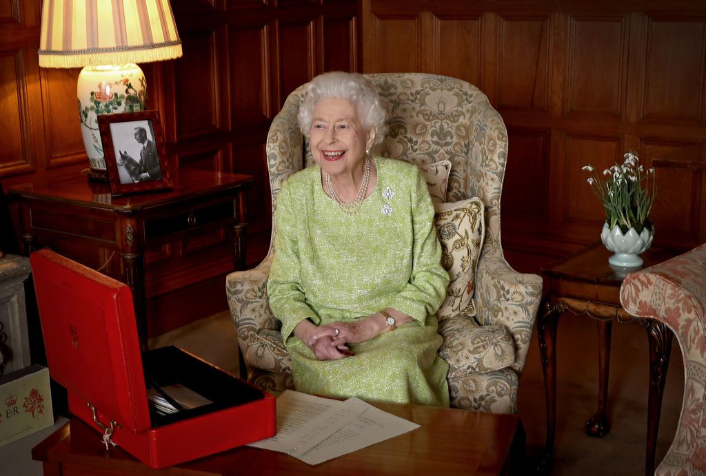 SANDRINGHAM, NORFOLK - FEBRUARY 02: Queen Elizabeth II is photographed at Sandringham House to mark the start of Her Majestyâs Platinum Jubilee Year, on February 2, 2022 in Sandringham, Norfolk. (Photo by Chris Jackson/Getty Images)
