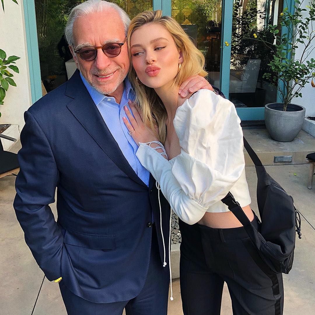 布魯克林愛妻妮可拉佩茲(Nicola Peltz)和她的億萬富翁父親尼爾森佩茲(Nelson Peltz)