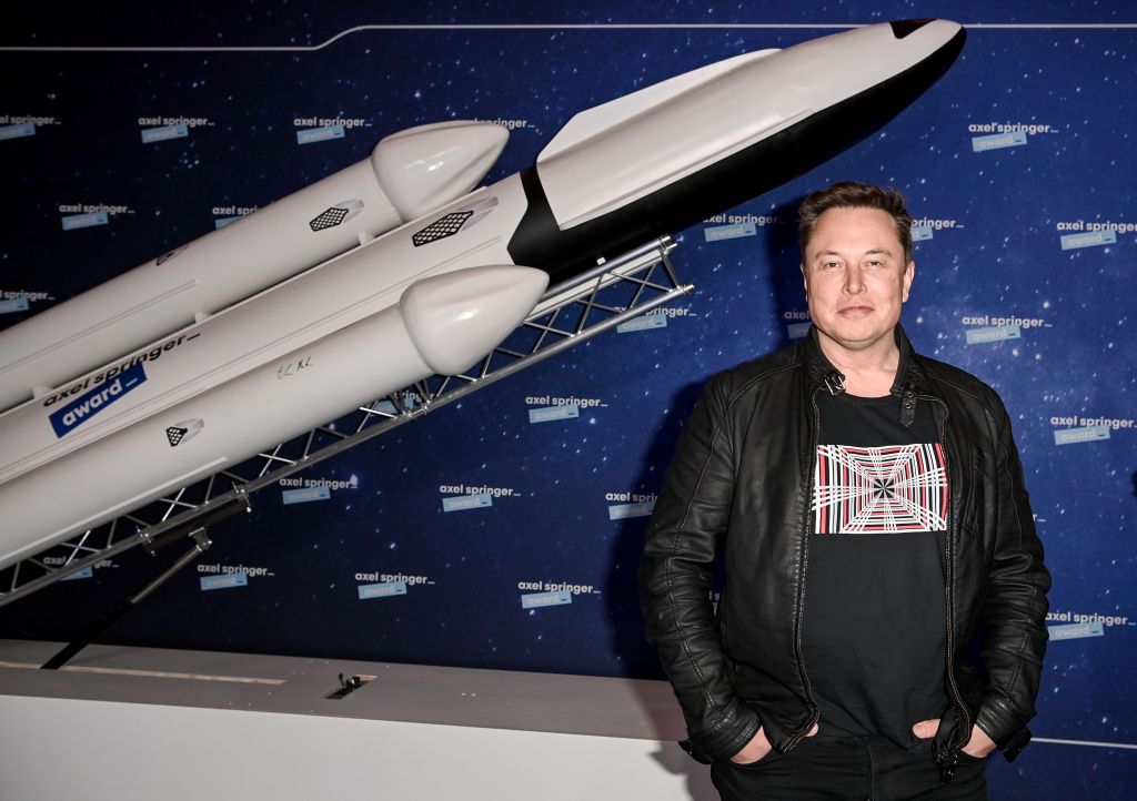 BERLIN, GERMANY DECEMBER 01:  SpaceX owner and Tesla CEO Elon Musk poses on the red carpet of the Axel Springer Award 2020 on December 01, 2020 in Berlin, Germany.  (Photo by Britta Pedersen-Pool/Getty Images)