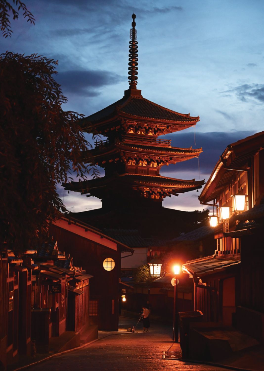 8個不想告訴任何人的日本私藏景點 跟著 大和日記 西日本 小林賢伍一次認識鳥取砂丘 秋芳洞 那智瀑布 足立美術館 Tatler Asia