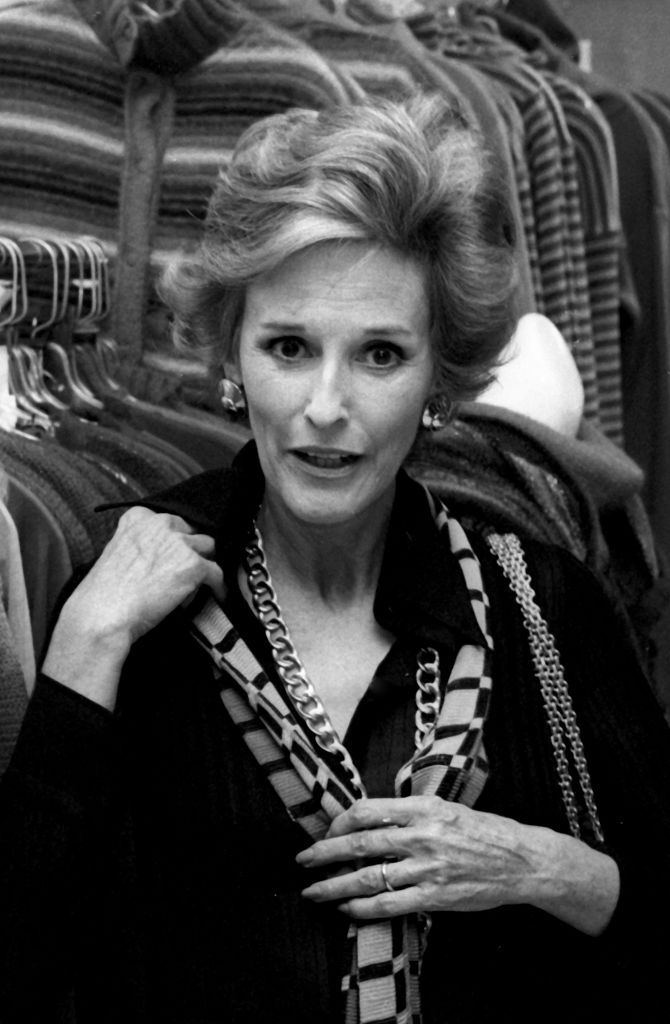 NEW YORK CITY - SEPTEMBER 9: Babe Paley attends Bonwit Teller Fashion Show on September 8, 1976 at Bonwit Teller in New York City. (Photo by Ron Galella/Ron Galella Collection via Getty Images)