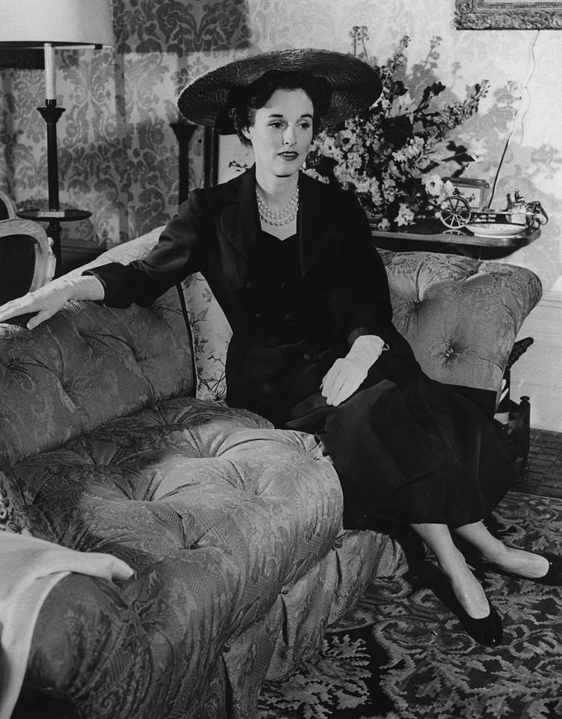 American fashion editor and socialite Barbara 'Babe' Paley (1915 - 1978), January 1954. She is the wife of CBS chief executive William S. Paley. (Photo by Keystone/Hulton Archive/Getty Images)