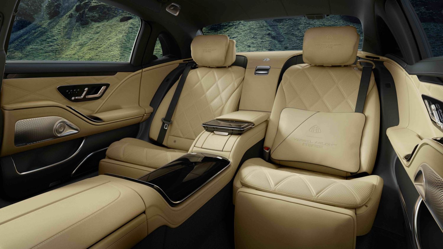 Limitierte Edition MAYBACH by Virgil Abloh Limited Edition MAYBACH by Virgil Abloh。