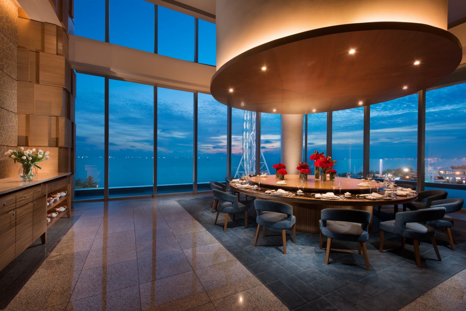 The private dining room at China Blue by Jereme Leung at Conrad Manila
