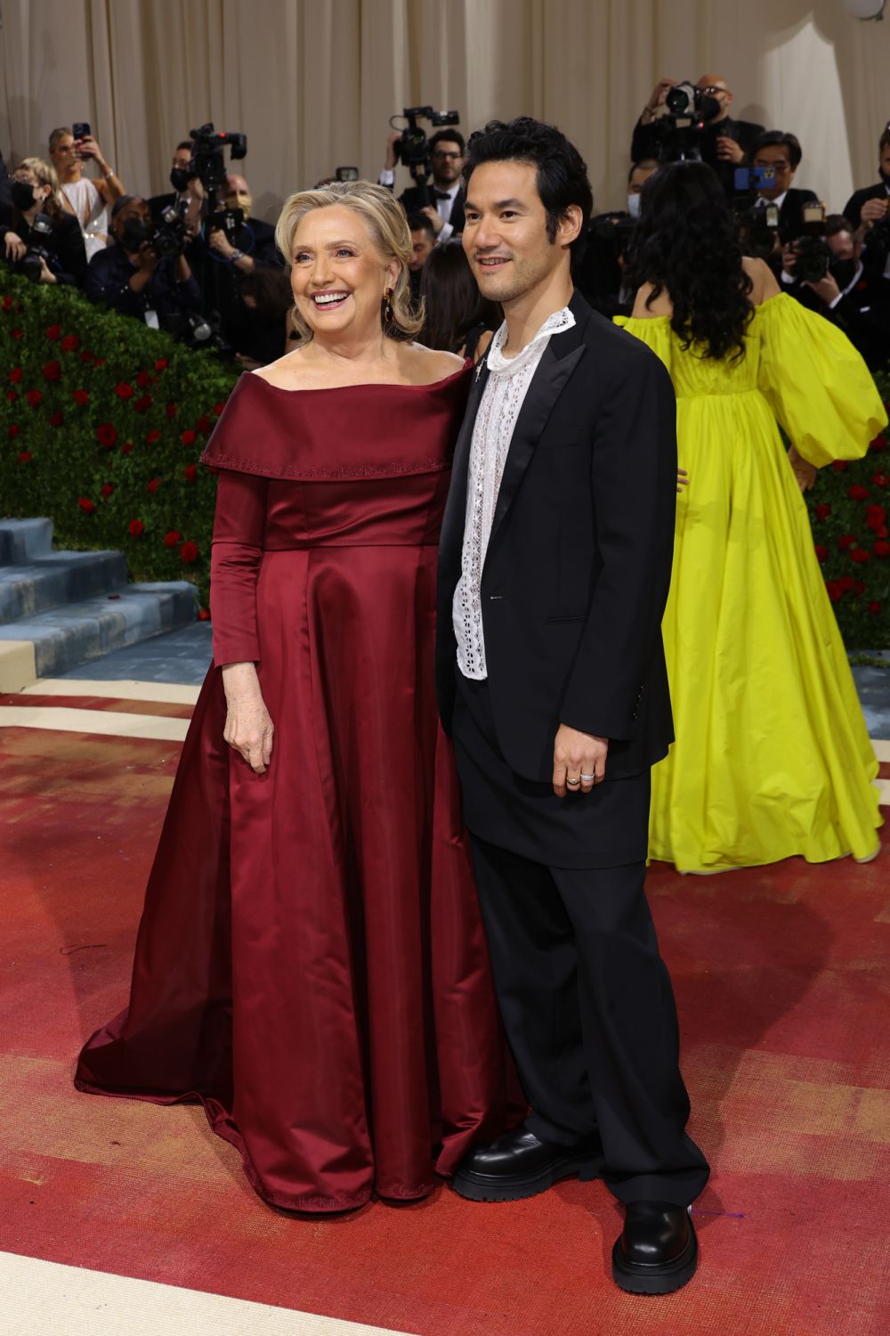 NEW YORK, NEW YORK - MAY 02: Hillary Clinton and Joseph Altuzarra attend The 2022 Met Gala Celebrating "In America: An Anthology of Fashion" at The Metropolitan Museum of Art on May 02, 2022 in New York City. (Photo by Mike Coppola/Getty Images)