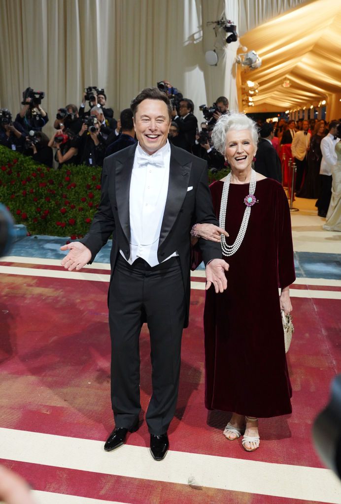 NEW YORK, NEW YORK - MAY 02: Elon Musk and Maye Musk attend the 2022 Costume Institute Benefit celebrating In America: An Anthology of Fashion at Metropolitan Museum of Art on May 02, 2022 in New York City. (Photo by Sean Zanni/Patrick McMullan via Getty Images)