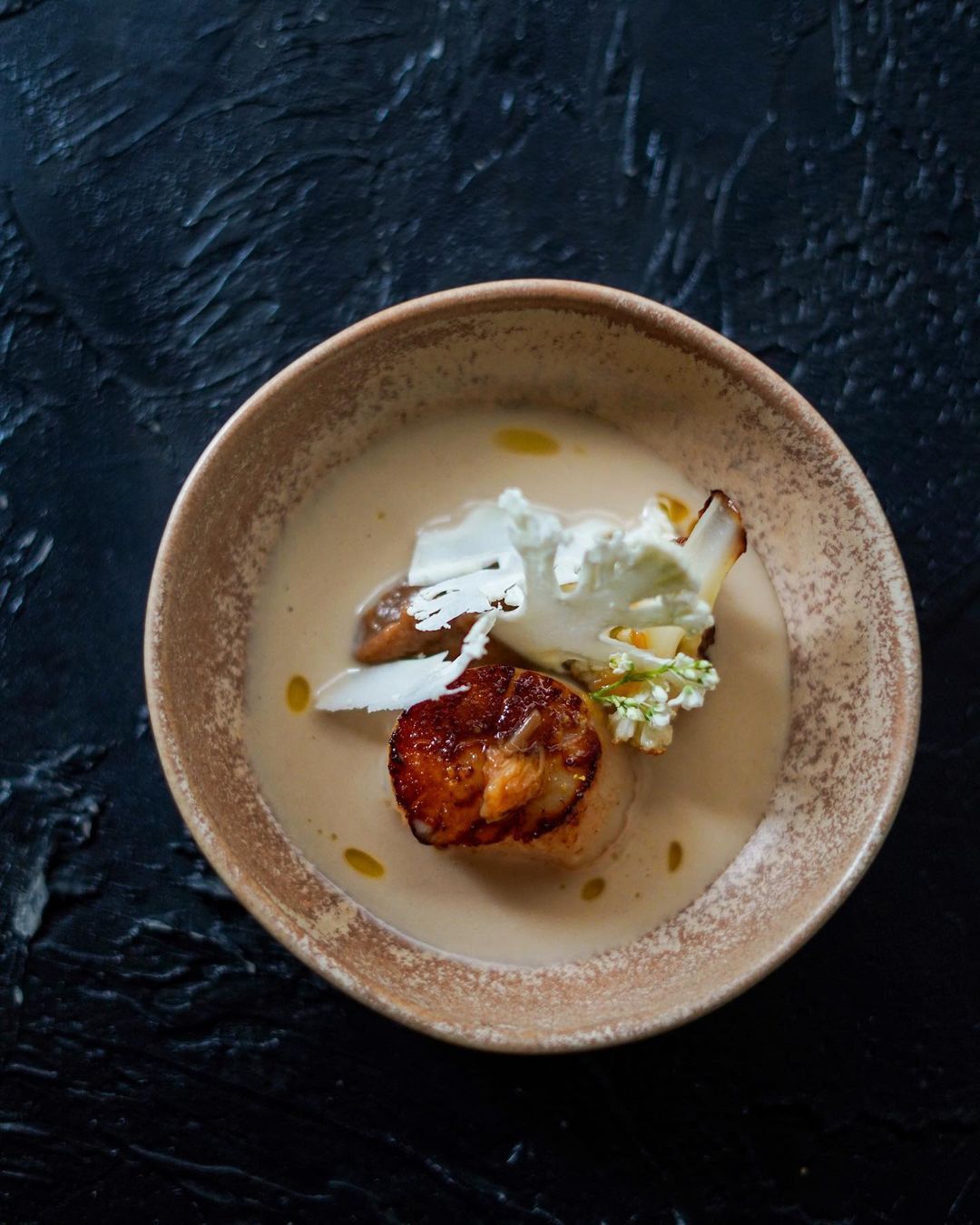 Grilled Hokkaido Scallop with Smoky Soy Cream (Photo: Instagram/@gooddamco)