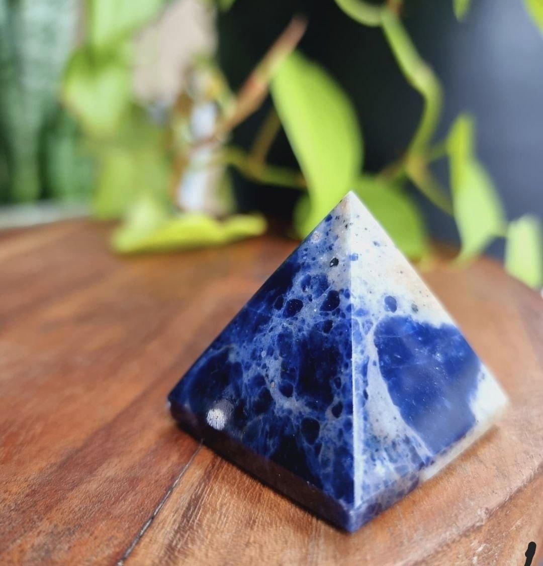 A sodalite pyramid from Clear Space Manila (Photo: Courtesy of Clear Space Manila)