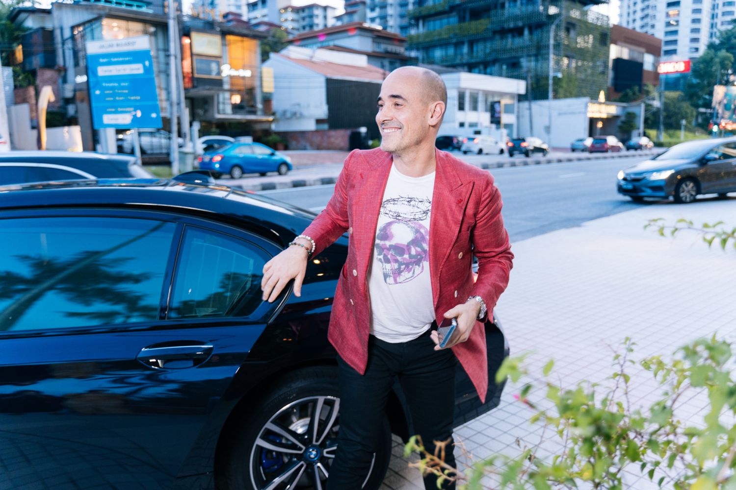 David Rocco arriving in a BMW 740Le