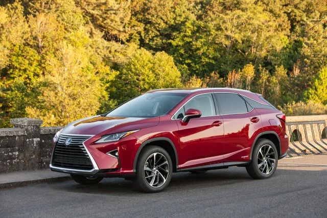 2016 Lexus RX 450h (Photo: PC Mag)
