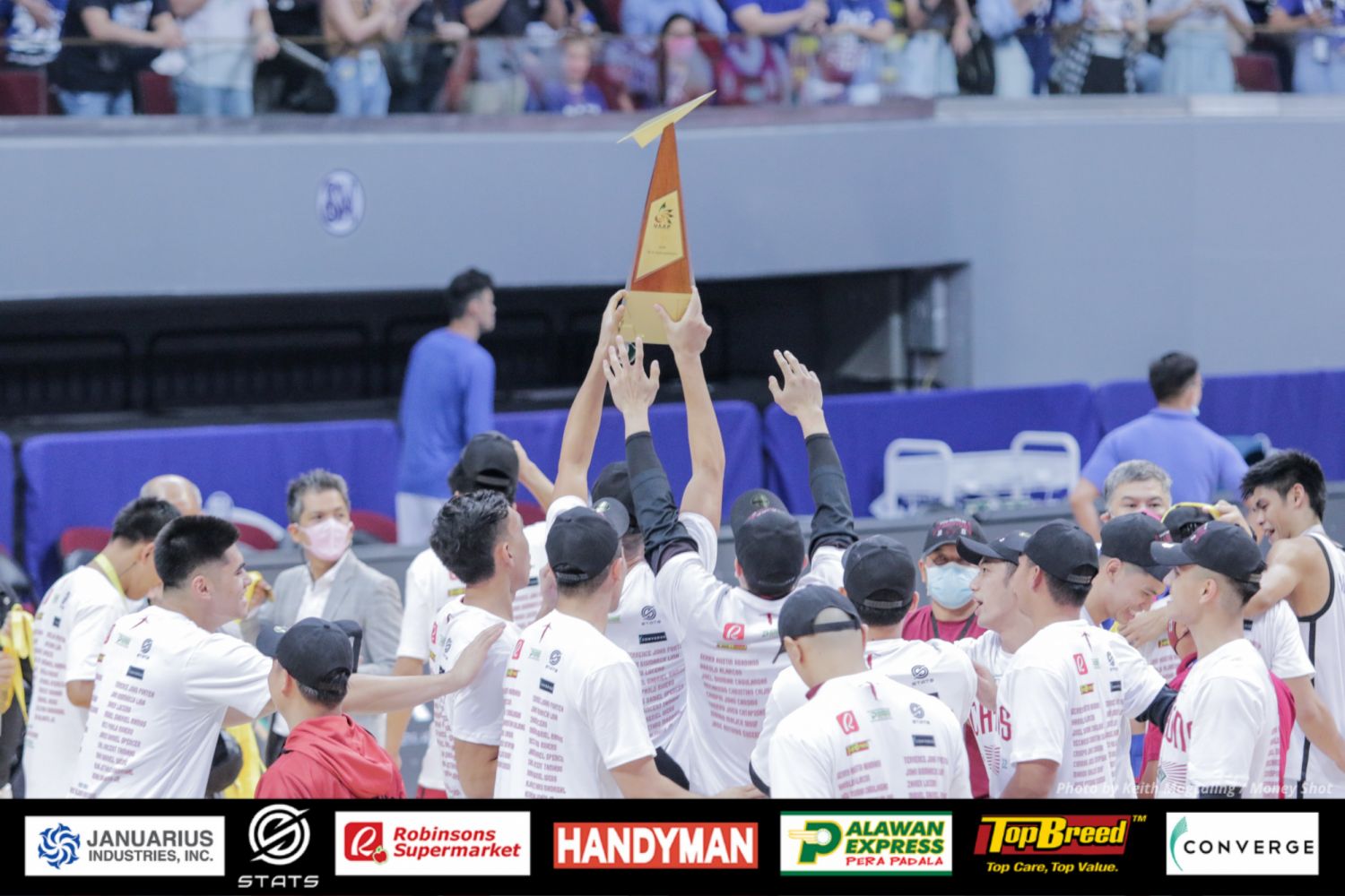 Photo: Twitter / @upmbt