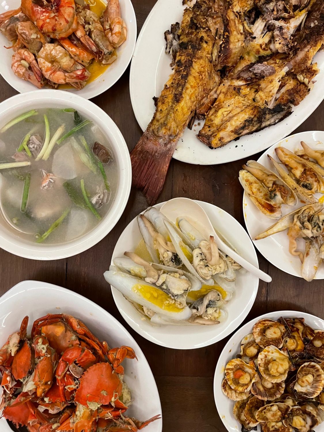 A range of fresh seafood cooked to our liking at 18th St Palapala