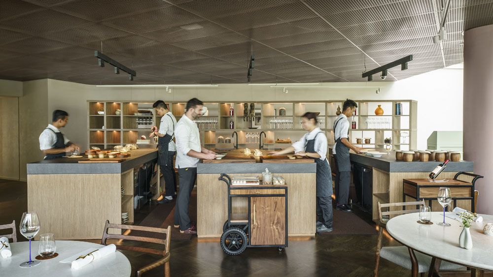 Marguerite prep tables