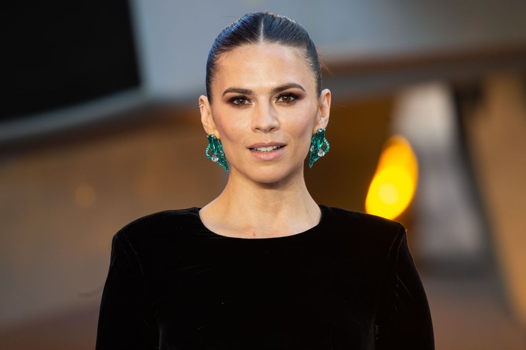 LONDON, ENGLAND - MAY 19: Hayley Atwell attends the Royal Performance of "Top Gun: Maverick" at Leicester Square on May 19, 2022 in London, England. (Photo by Joseph Okpako/WireImage)