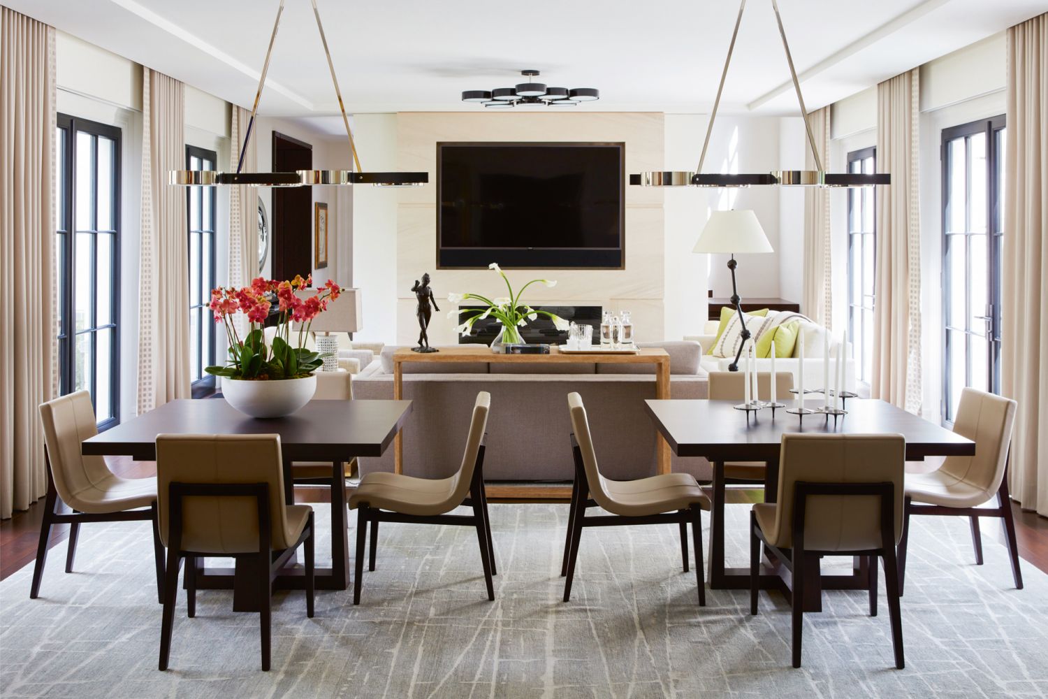 The neutral colour palette imbues the living space with a calming atmosphere