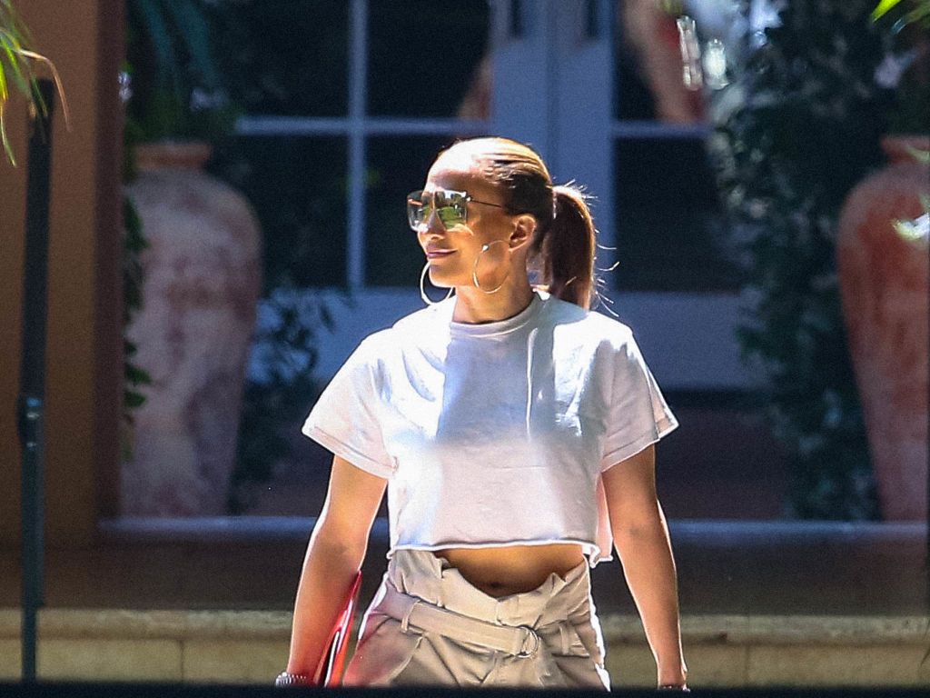LOS ANGELES, CA - MAY 25: Jennifer Lopez is seen on May 25, 2022 in Los Angeles, California. (Photo by Bellocqimages/Bauer-Griffin/GC Images)