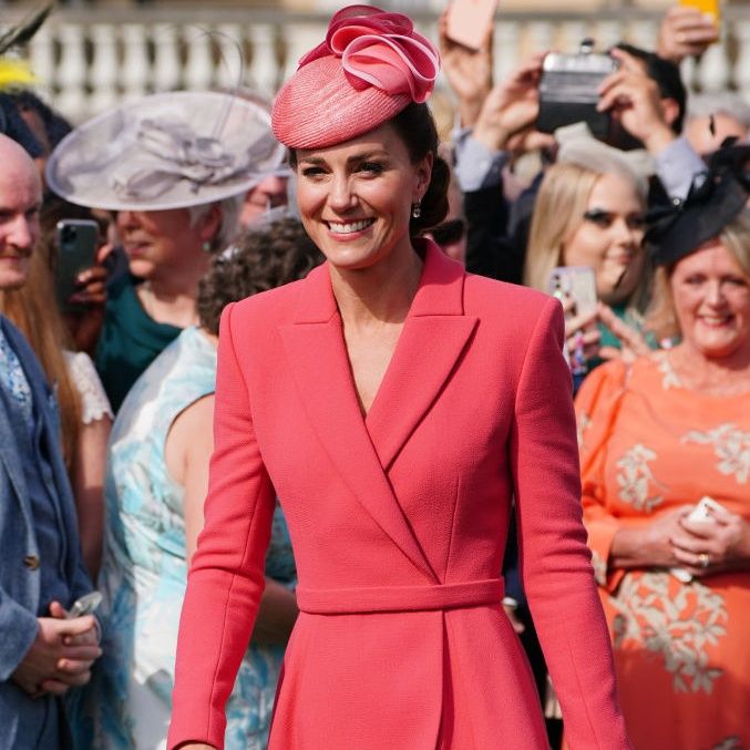 LONDON, ENGLAND - MAY 18: Catherine, Duchess of Cambridge meets with guests at the Queen's Garden Party at Buckingham Palace on May 18, 2022 in London, England. (Photo by Dominic Lipinski - WPA Pool/Getty Images)