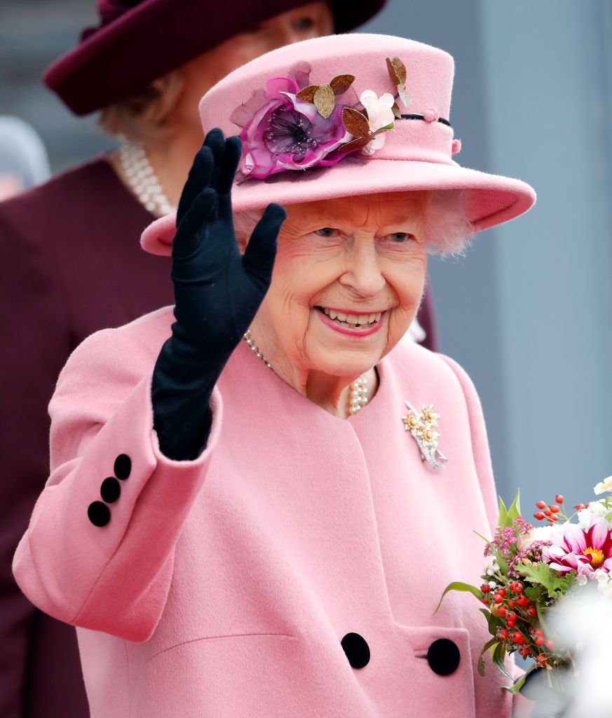 CARDIFF, UNITED KINGDOM - OCTOBER 14: (EMBARGOED FOR PUBLICATION IN UK NEWSPAPERS UNTIL 24 HOURS AFTER CREATE DATE AND TIME) Queen Elizabeth II attends the opening ceremony of the sixth session of the Senedd at The Senedd on October 14, 2021 in Cardiff, Wales. (Photo by Max Mumby/Indigo/Getty Images)