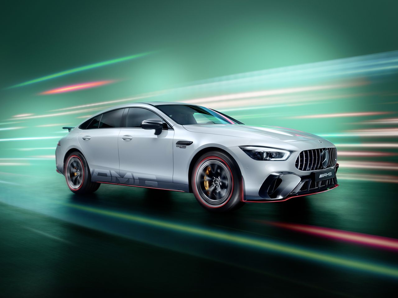 F1 Edition Mercedes-AMG GT 63 S E PERFORMANCE (Kraftstoffverbrauch gewichtet, kombiniert WLTP: 7,9l/100km; Stromverbrauch gewichtet, kombiniert WLTP: 12 kWh/100 km; CO2-Emissionen gewichtet, kombiniert WLTP: 180g/km) // F1 Edition Mercedes-AMG GT 63 S E PERFORMANCE (Fuel consumption weighted, combined WLTP: 7,9l/100km; Power consumption weighted, combined WLTP: 12 kWh/100 km; weighted, combined CO2-emissions WLTP: 180g/km g/km)