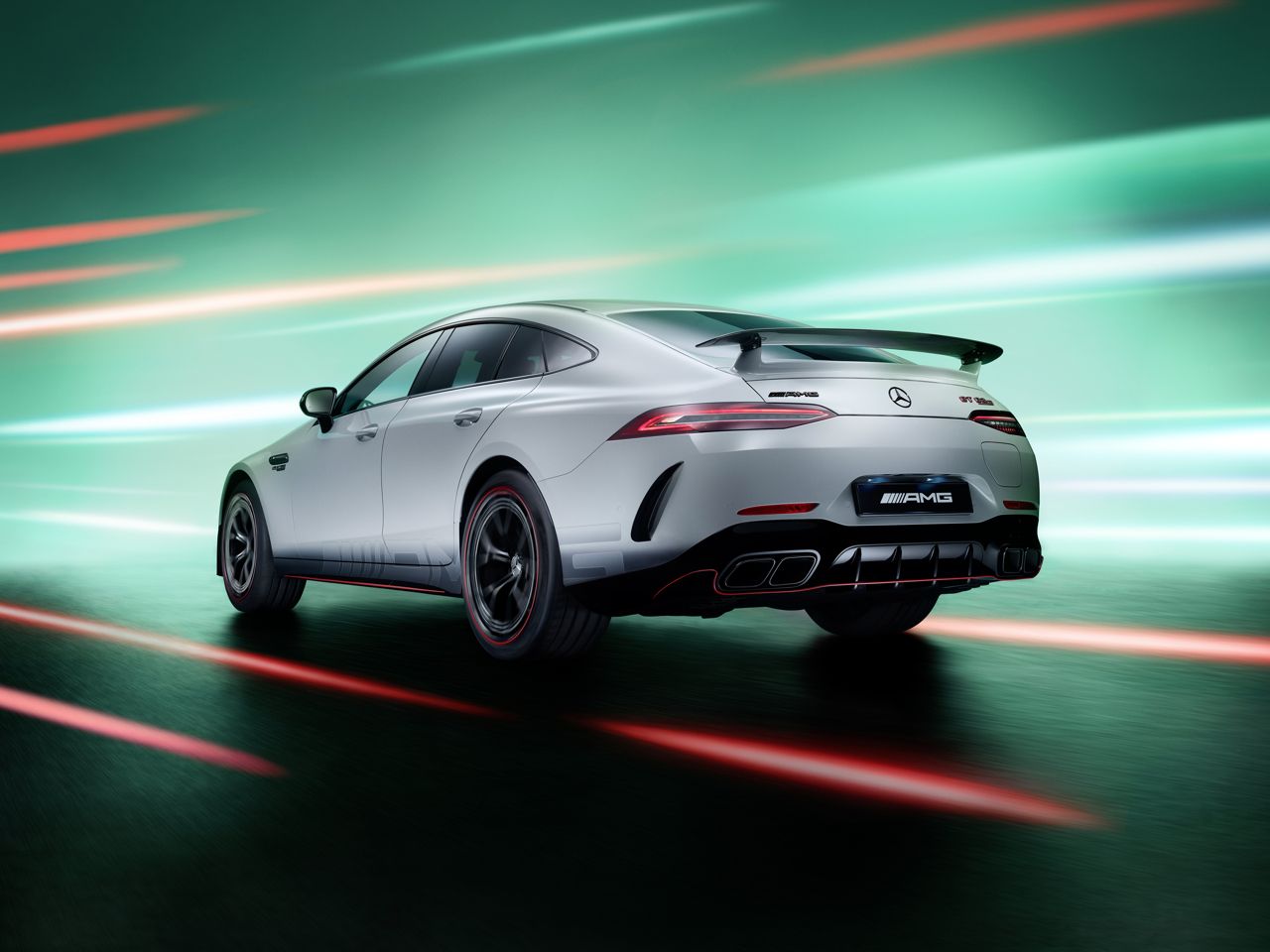 F1 Edition Mercedes-AMG GT 63 S E PERFORMANCE (Kraftstoffverbrauch gewichtet, kombiniert WLTP: 7,9l/100km; Stromverbrauch gewichtet, kombiniert WLTP: 12 kWh/100 km; CO2-Emissionen gewichtet, kombiniert WLTP: 180g/km) // F1 Edition Mercedes-AMG GT 63 S E PERFORMANCE (Fuel consumption weighted, combined WLTP: 7,9l/100km; Power consumption weighted, combined WLTP: 12 kWh/100 km; weighted, combined CO2-emissions WLTP: 180g/km g/km)