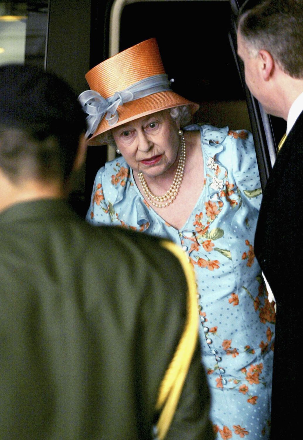 Britain's Queen Elizabeth II arrives at her hotel 16 March, 2006 in Singapore. The Queen arrived in Singapore after completing a five-day visit to Australia. The monarch is making her first trip to the city-state in nearly two decades. (Photo: Getty Images)