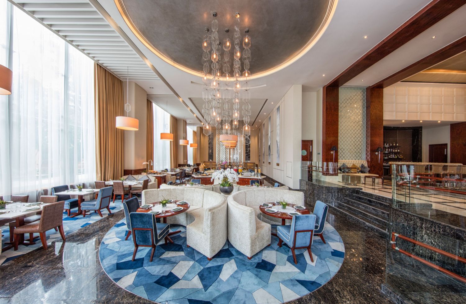 Makati Diamond Residences offers an elevated hotel experience (Photo: Makati Diamond Residences)