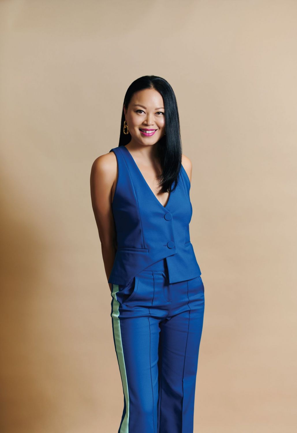 "Focus On Changing One Person's Life, Not The Entire World," Says Philanthropist Dee Dee Chan