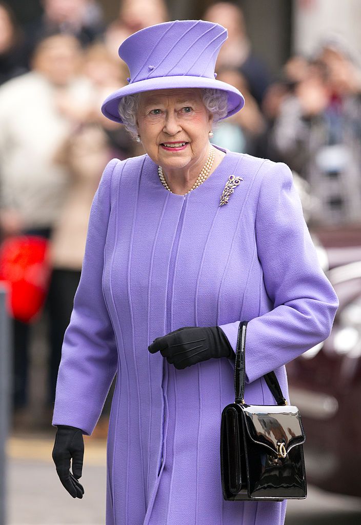 LONDON, UNITED KINGDOM - FEBRUARY 27: (EMBARGOED FOR PUBLICATION IN UK NEWSPAPERS UNTIL 48 HOURS AFTER CREATE DATE AND TIME) Queen Elizabeth II arrives to open the new National Centre for Bowel Research and Surgical Innovation at Queen Mary, University of London on February 27, 2013 in London, England.  (Photo by Indigo/Getty Images)