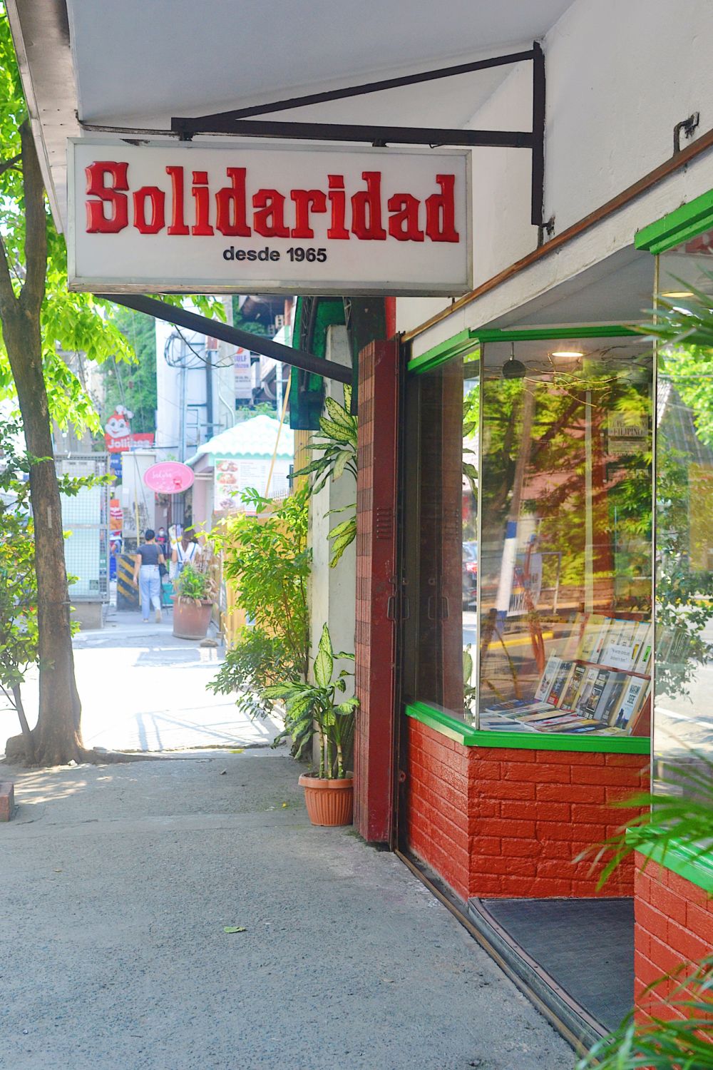 5-filipiniana-bookstores-to-know-around-metro-manila-solidaridad