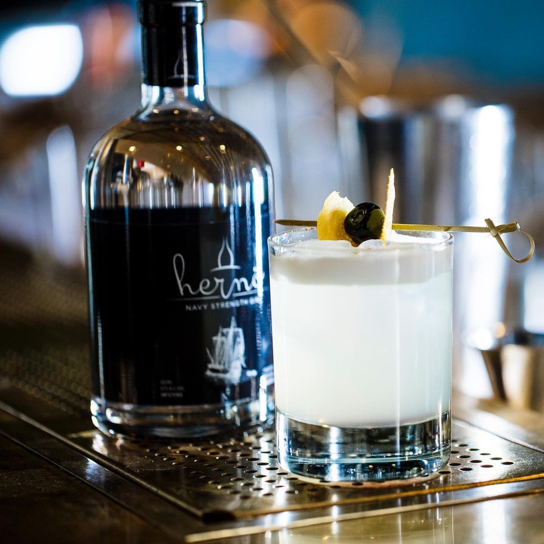 Herno Gin Navy Strength & Grapefruit set (Photo: @whollyspirits/Instagram)