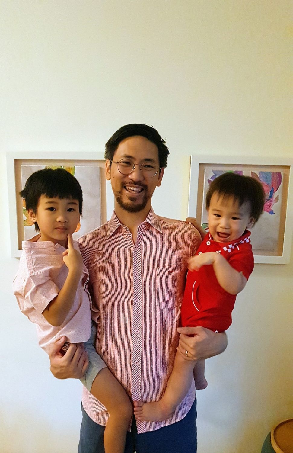 Daryl Foong with his kids