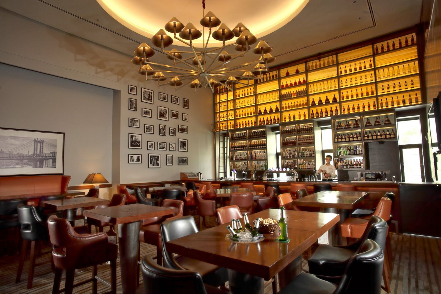Arthur's Bar & Grill (Photo: Shangri-La Kuala Lumpur)