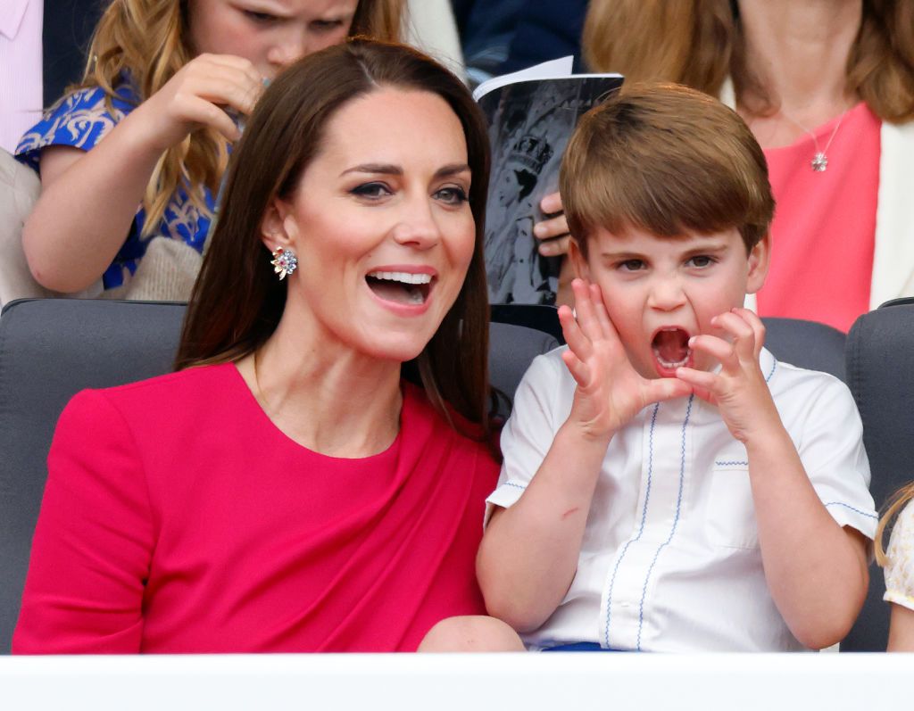 LONDON, UNITED KINGDOM - JUNE 05: (EMBARGOED FOR PUBLICATION IN UK NEWSPAPERS UNTIL 24 HOURS AFTER CREATE DATE AND TIME) Catherine, Duchess of Cambridge and Prince Louis of Cambridge attend the Platinum Pageant on The Mall on June 5, 2022 in London, England. The Platinum Jubilee of Elizabeth II is being celebrated from June 2 to June 5, 2022, in the UK and Commonwealth to mark the 70th anniversary of the accession of Queen Elizabeth II on 6 February 1952. (Photo by Max Mumby/Indigo/Getty Images)