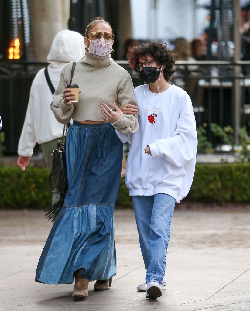 LOS ANGELES, CA - JANUARY 15: Jennifer Lopez and Emme Maribel Muniz are seen on January 15, 2022 in Los Angeles, California.  (Photo by Bellocqimages/Bauer-Griffin/GC Images)
