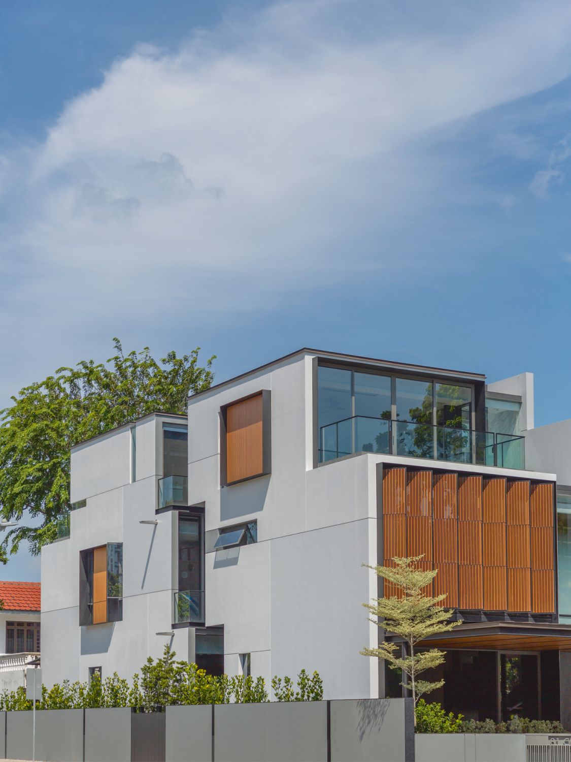 The staggered profile creates an impression from the side elevation of the home