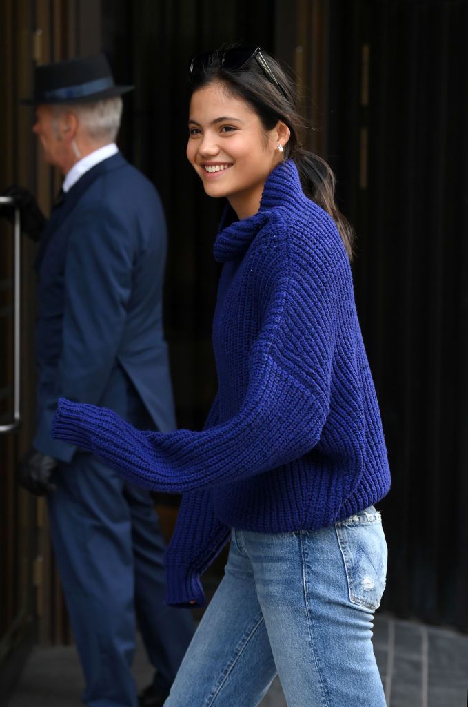LONDON, ENGLAND - SEPTEMBER 20: Emma Raducanu spotted out and about on September 20, 2021 in London, England. (Photo by Karwai Tang/WireImage)