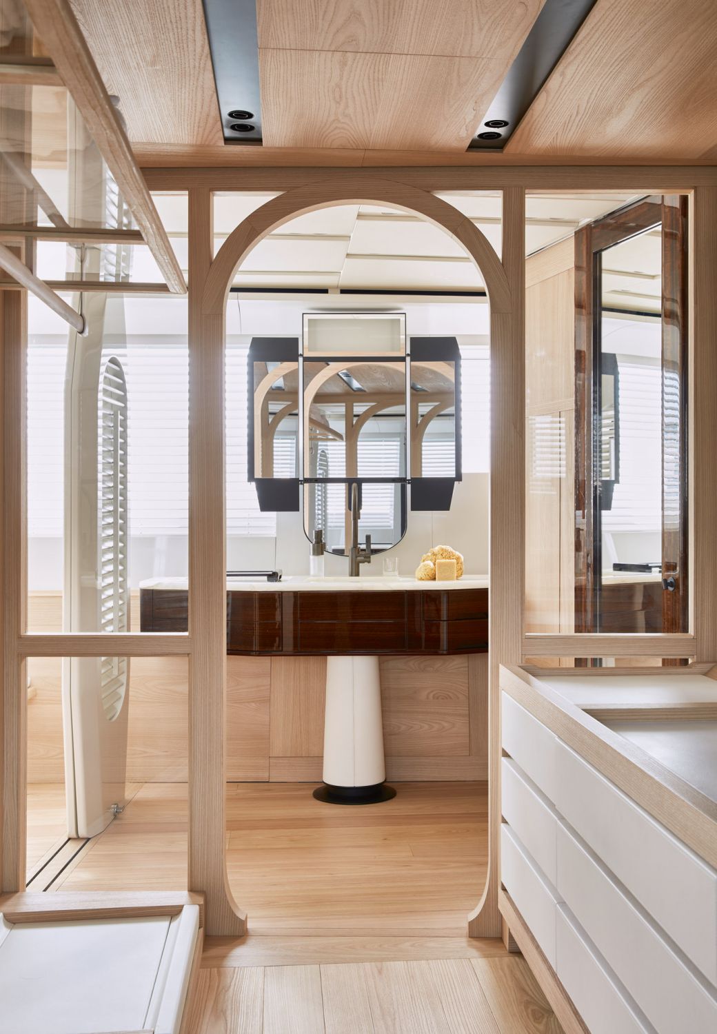 The partition walls were perforated to create a feeling of lightness