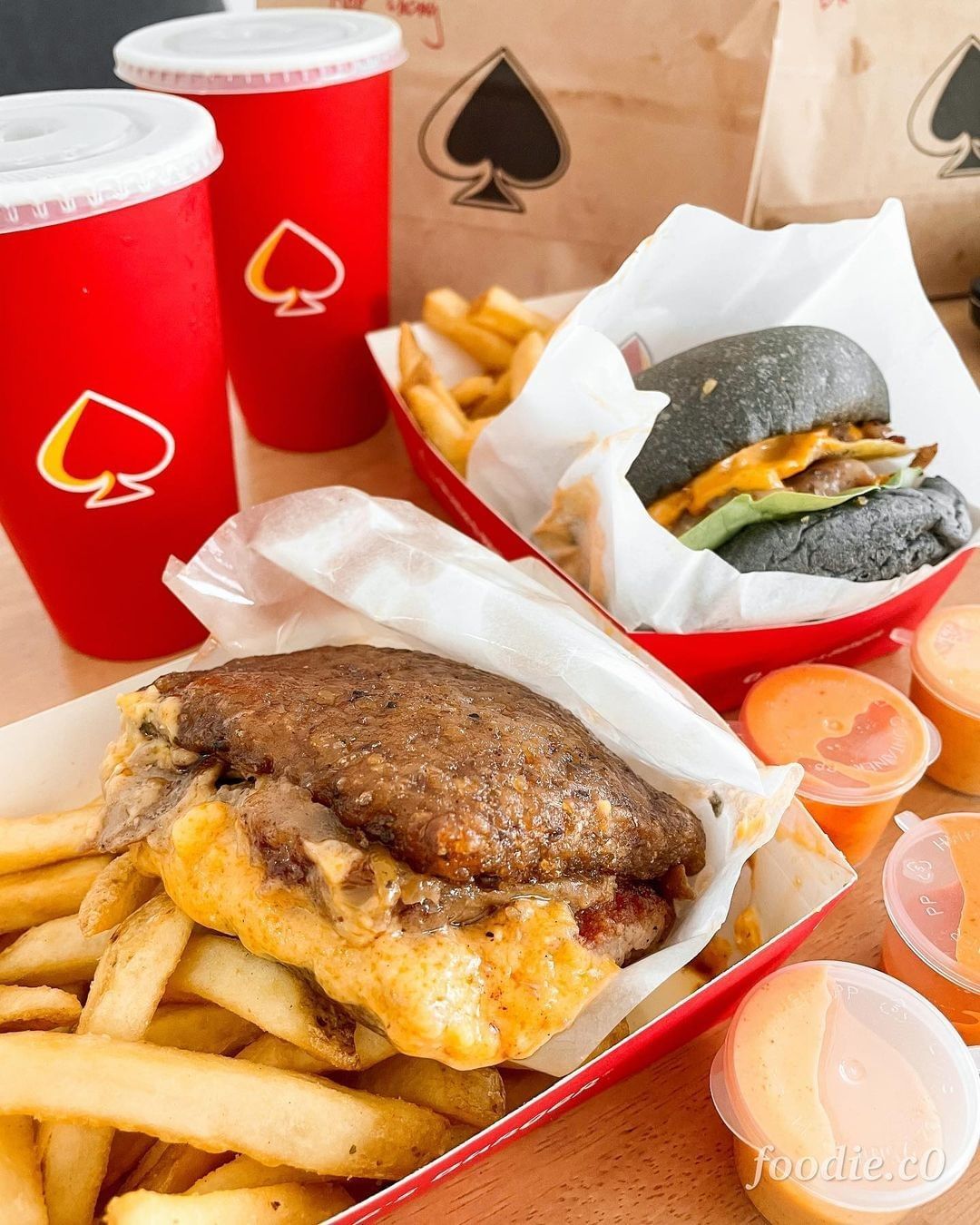 Photo: @spadesburger/Instagram