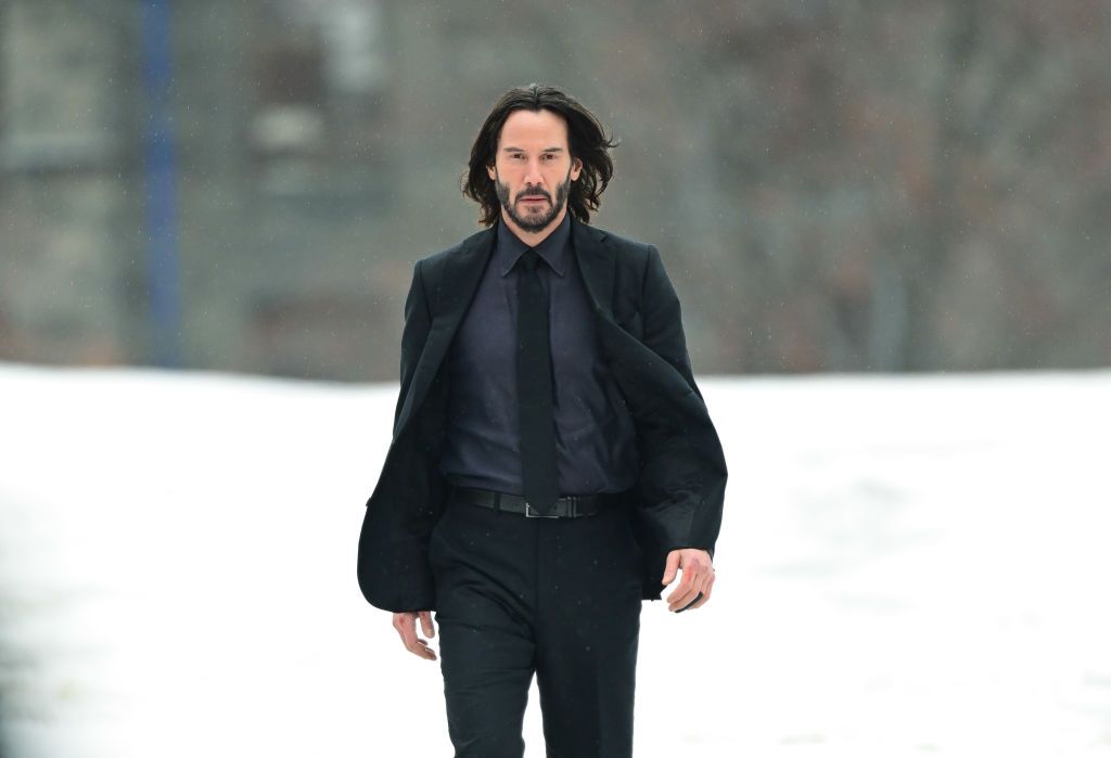 NEW YORK, NEW YORK - FEBRUARY 03: Keanu Reeves is seen filming on location for 'John Wick 4' on Roosevelt Island on February 03, 2022 in New York City. (Photo by James Devaney/GC Images)