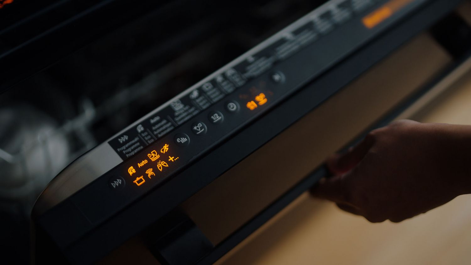 How to Design a Chic Open Kitchen Made for Entertaining with VZug