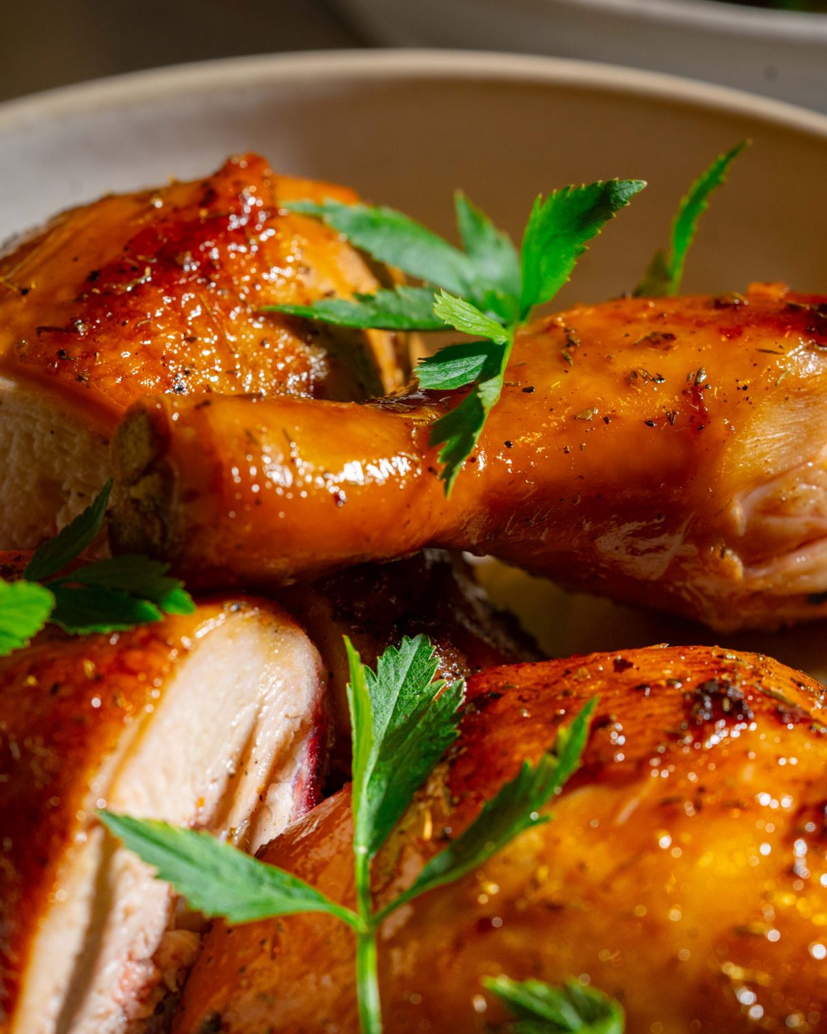 Zain utilised a strobe light to call attention to the texture on the chicken and mute the background to allow for the food itself to pop in the photo